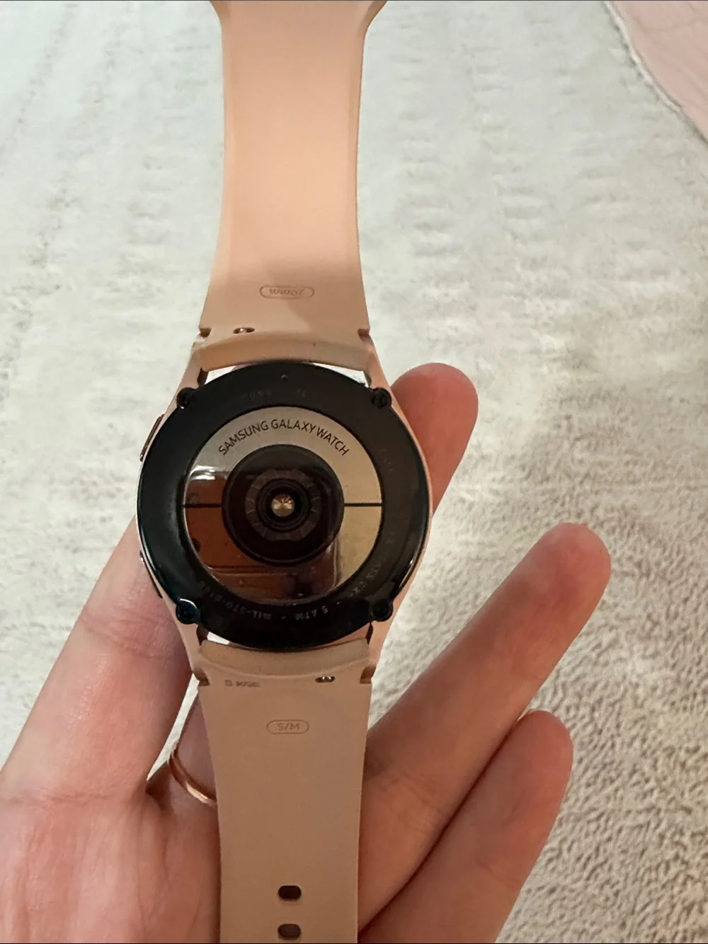 Smartwatch with Beige Band - Samsung